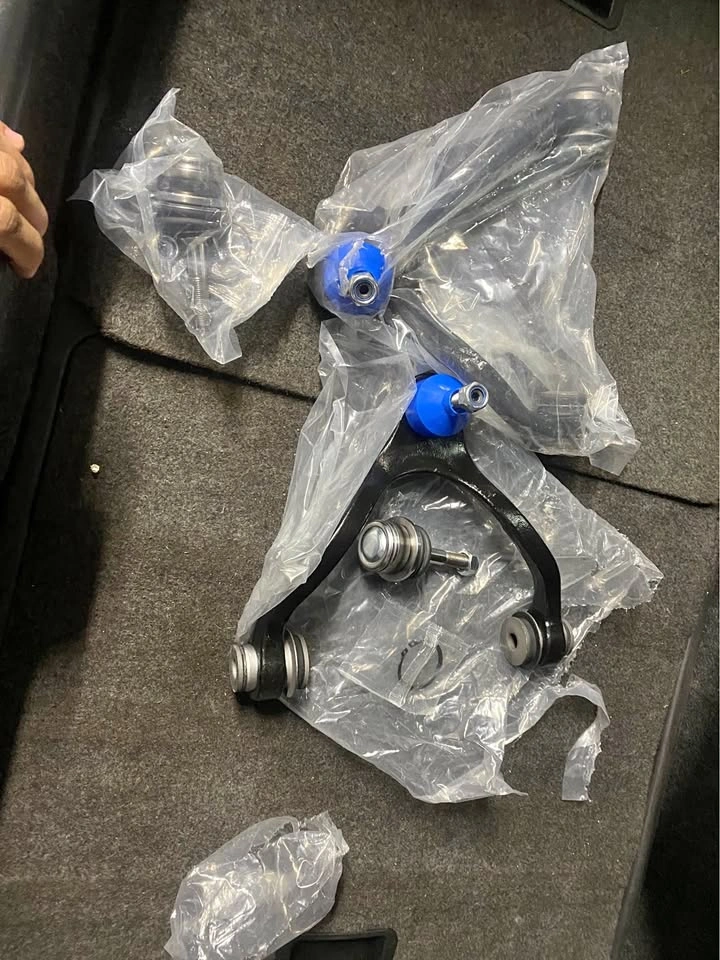 BRAND NEW A-Premium Upper Control Arms + Lower Ball Joints