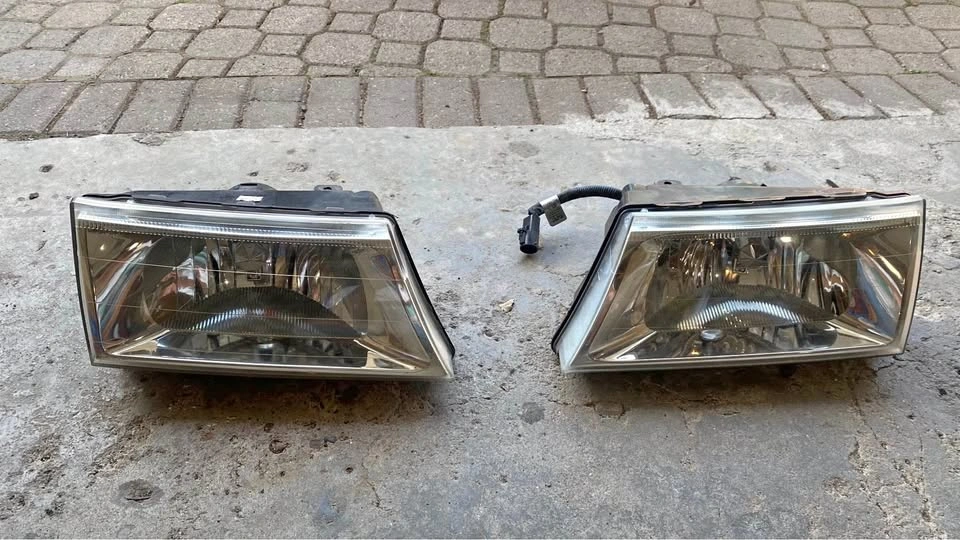 Grand Marquis 03-05 Headlight Housings