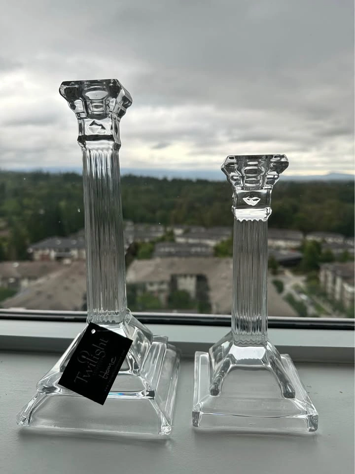 Pair of Elegant Crystal Glass Candlestick Holders ✨ - photo 2