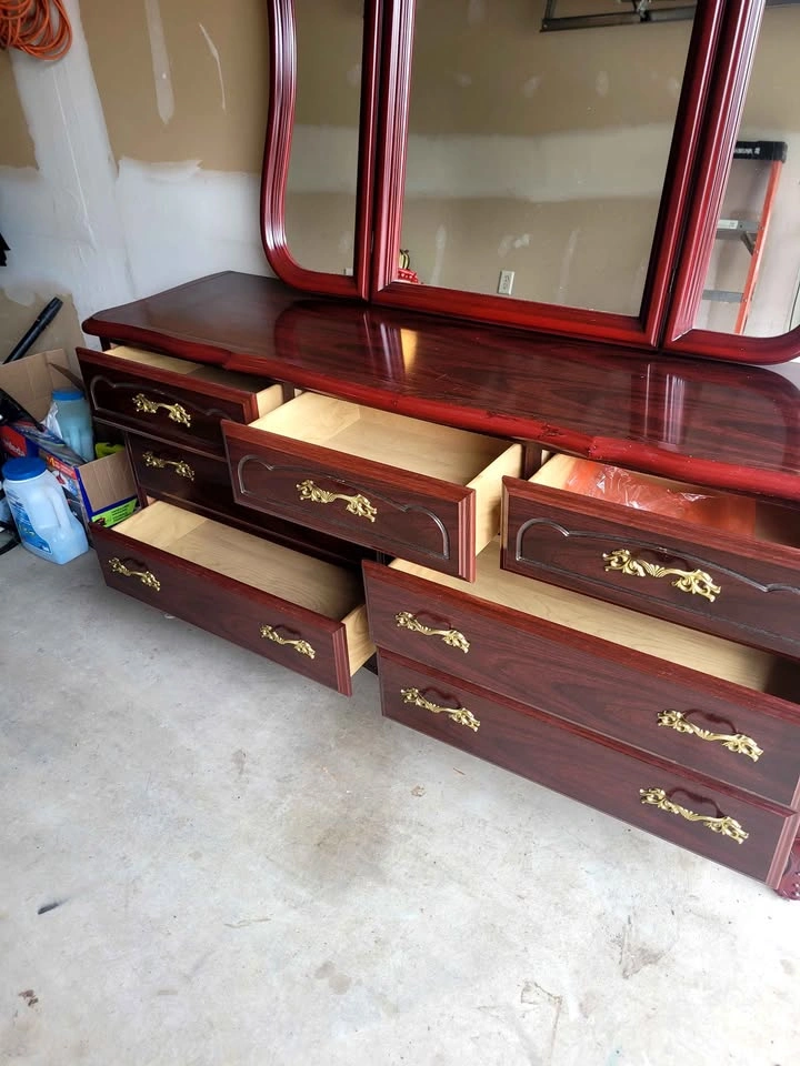Solid Wood Chest of Drawers with Vanity Mirror - photo 3