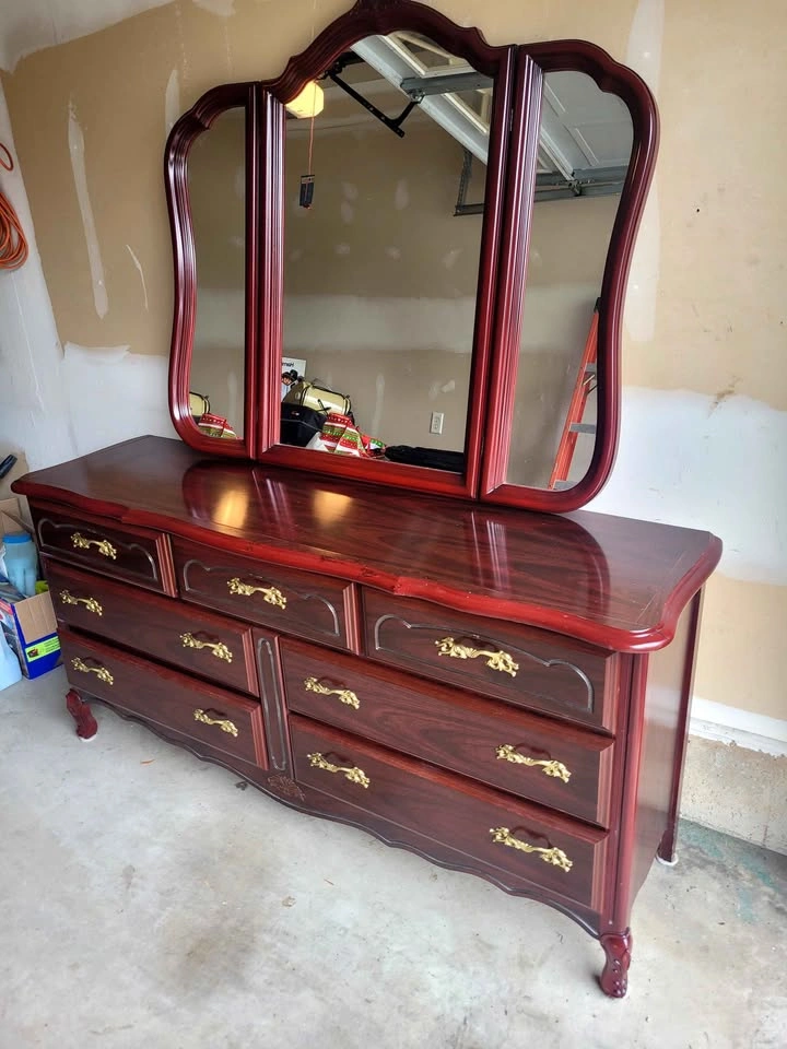 Solid Wood Chest of Drawers with Vanity Mirror - photo 4