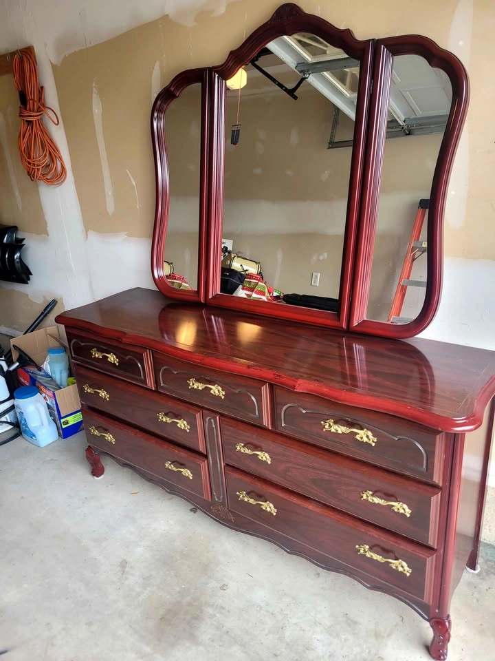 Solid Wood Chest of Drawers with Vanity Mirror - photo 5