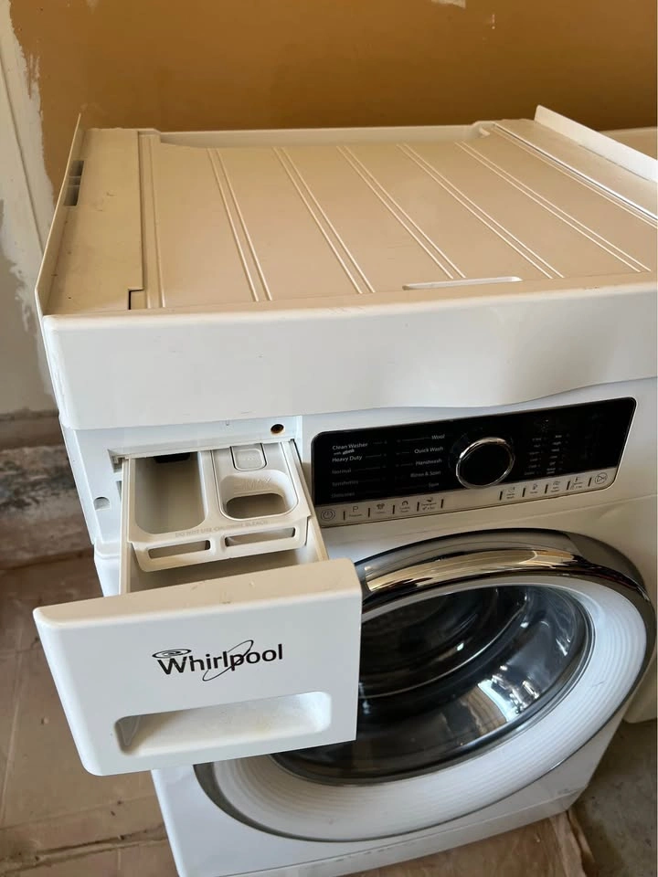 (URGENT SALE) Washer and Dryer Set - photo 2
