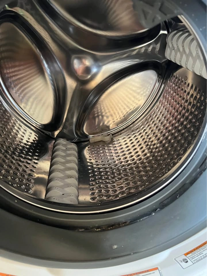 (URGENT SALE) Washer and Dryer Set - photo 4