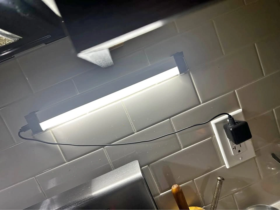 Moving sale: Adjustable light with black adapter