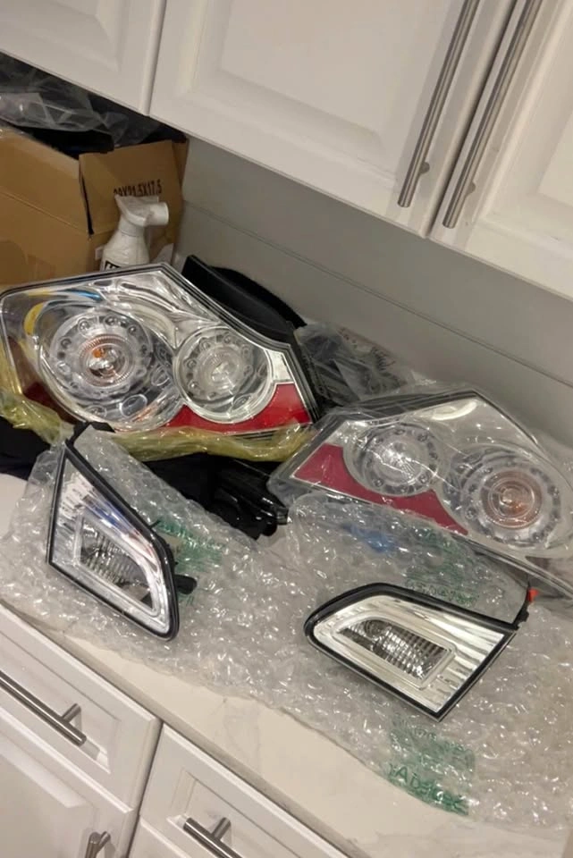 G37 sedan clear tail lights