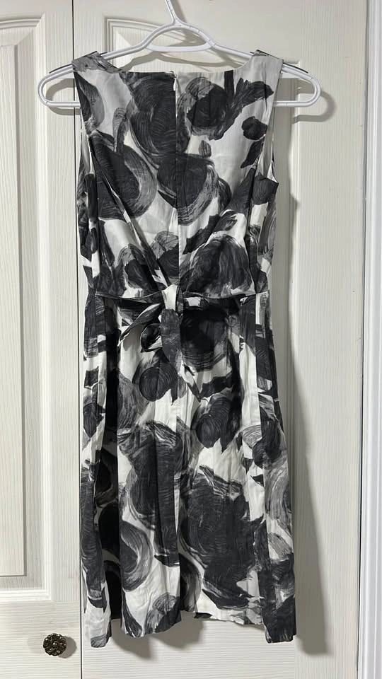 Ann Taylor Black/White Floral Dress - photo 2