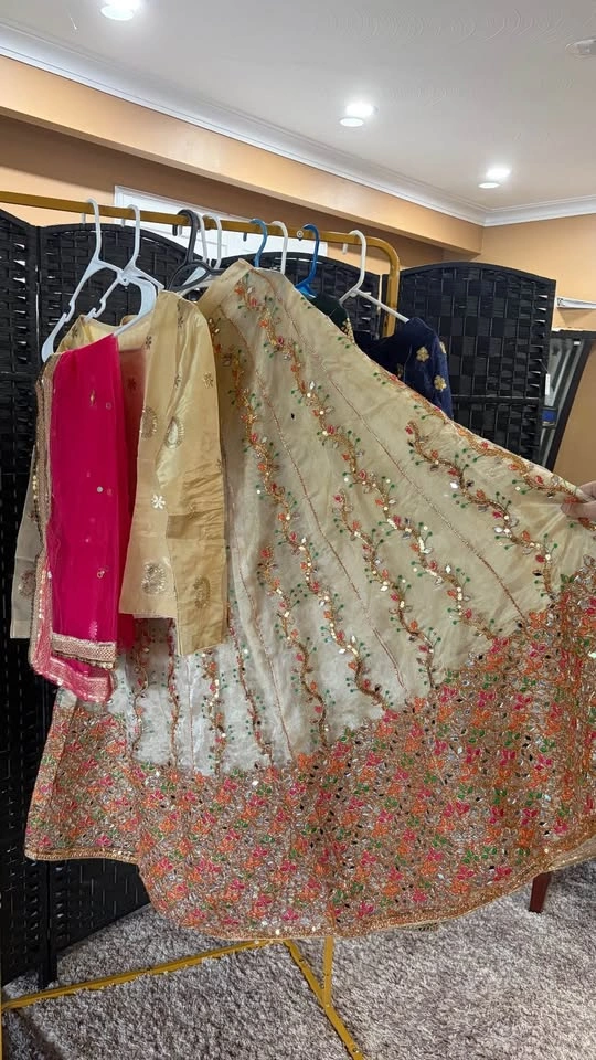 Mehndi lehnga - photo 2