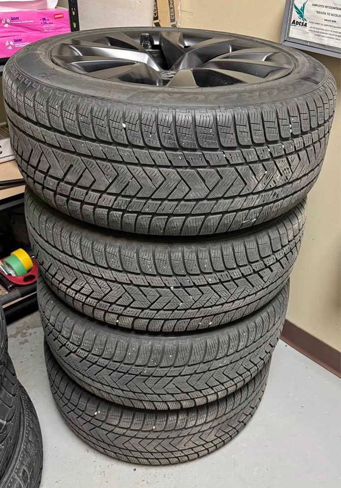 Pirelli Winter Tires on Rims | 275/45/R20