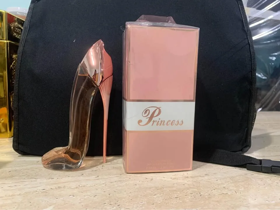 Valentino Donna Born In Roma Coral Fantasy image indicator(2)