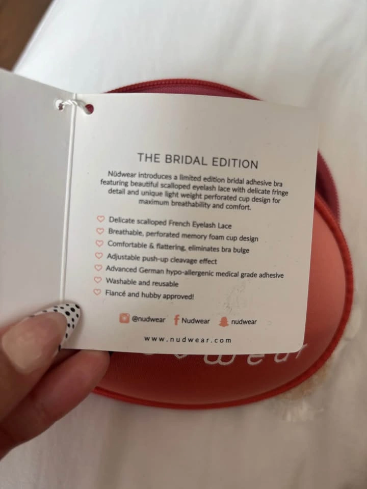 Nüdwear Limited Edition Bridal Adhesive Bra - photo 4