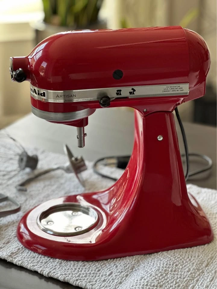 KitchenAid Artisan Stand Mixer - photo 4