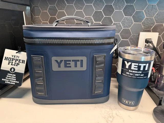 Yeti Hopper Flip 8 thumbnail