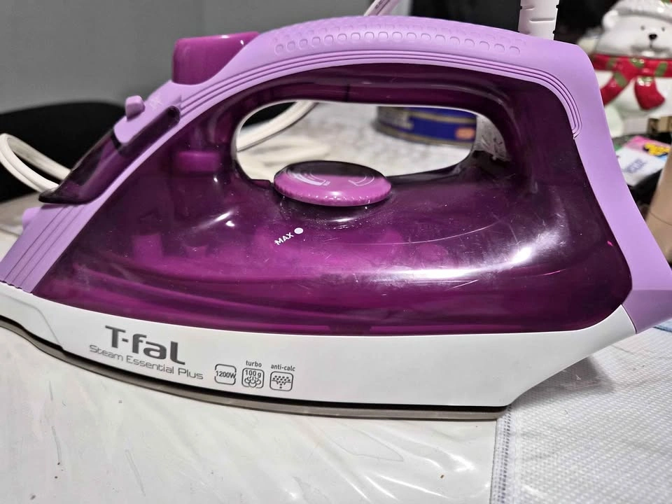 T-fal Steam Essential Plus Iron