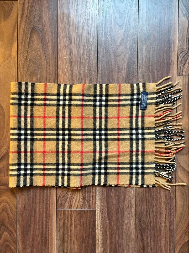 Burberry Cashmere Scarf Novacheck