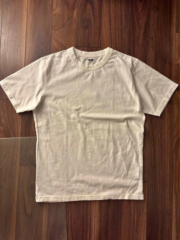 Uniqlo white tshirt-S