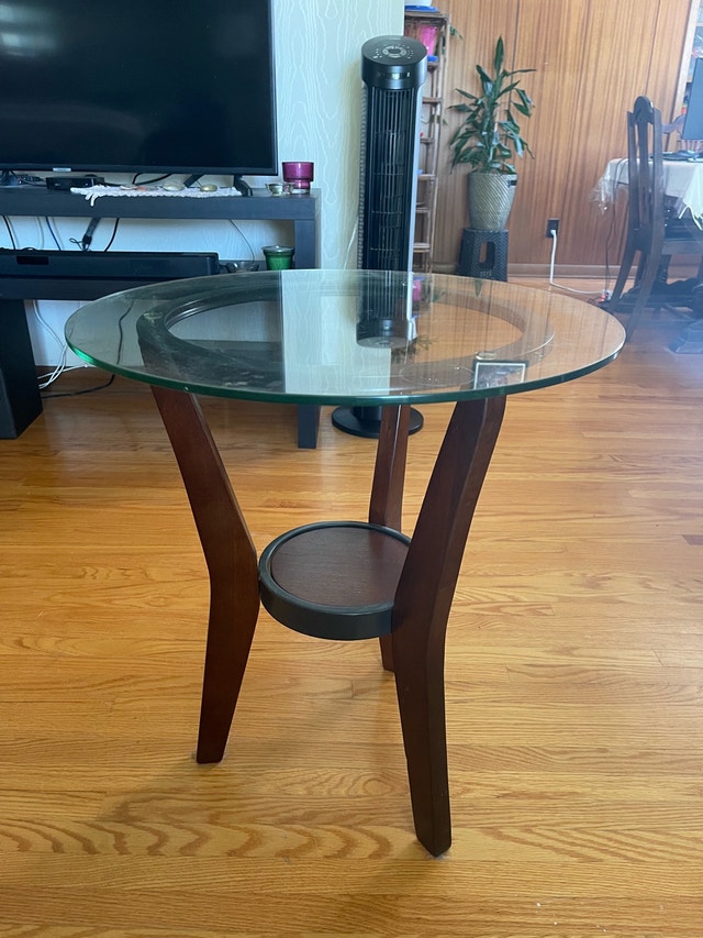 Glass Top Coffee Table and End Table Set - photo 3