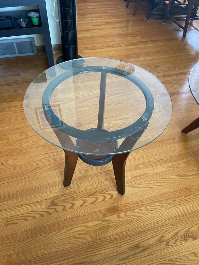 Glass Top Coffee Table and End Table Set - photo 4