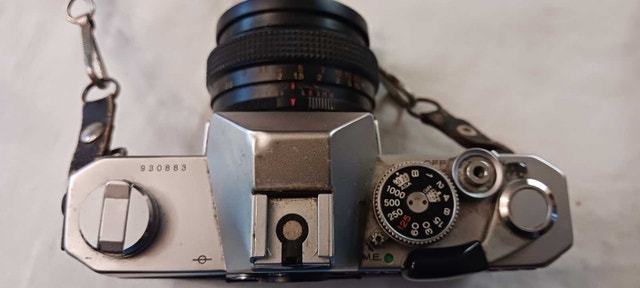 KONICA AutoReflex T3 with 3 Lenses - photo 2