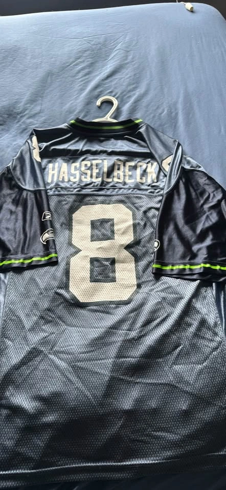Reebok Seattle Seahawks Matt Hasselbeck #8 Jersey Size Medium - photo 2