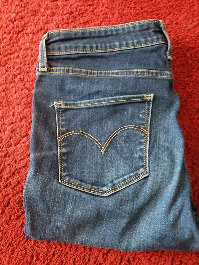 Ladies Jeans For Sale thumbnail