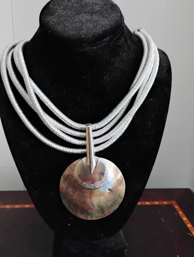 Paula Gardenia Necklace thumbnail