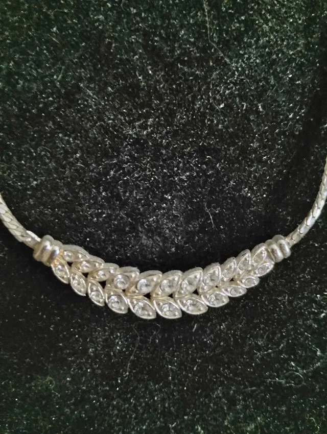 Crystal Leaf Necklace thumbnail