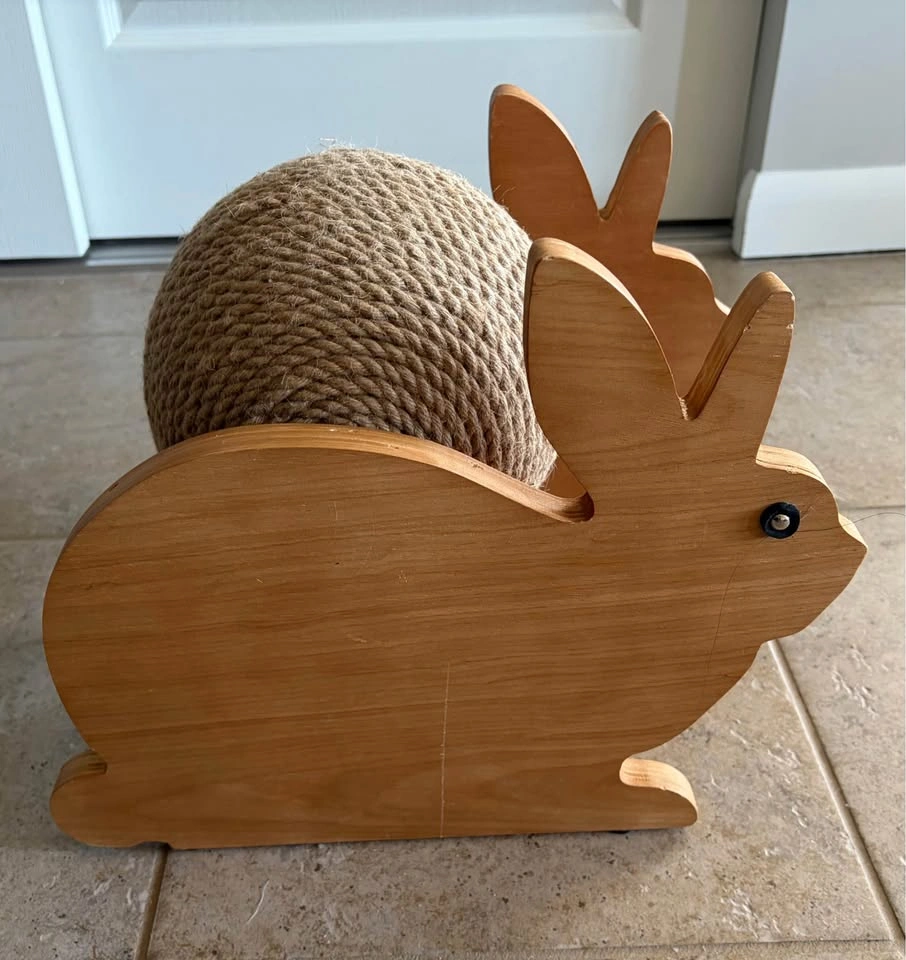 BRAND NEW CAT SCRATCHER!! Adorable Bunny!! - photo 2