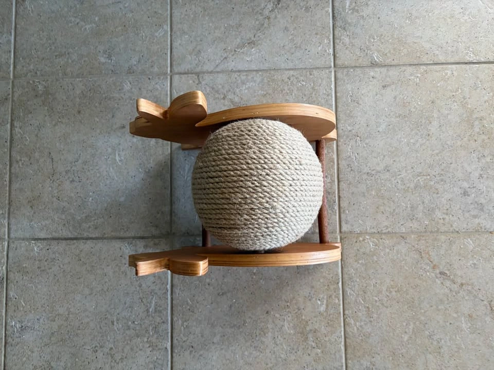 BRAND NEW CAT SCRATCHER!! Adorable Bunny!! - photo 3