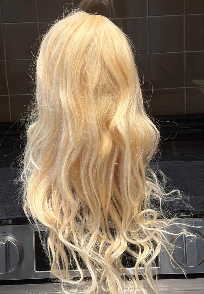 18” Blonde Human Hair Wig, Curly Brand New! - photo 4