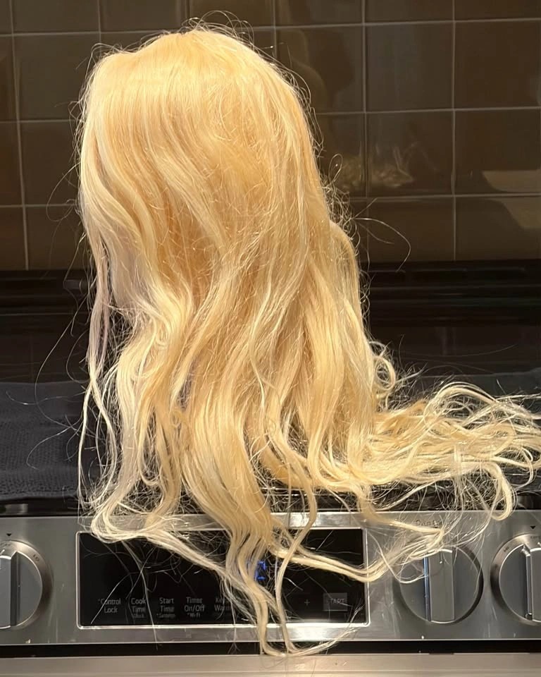 18” Blonde Human Hair Wig, Curly Brand New! - photo 5