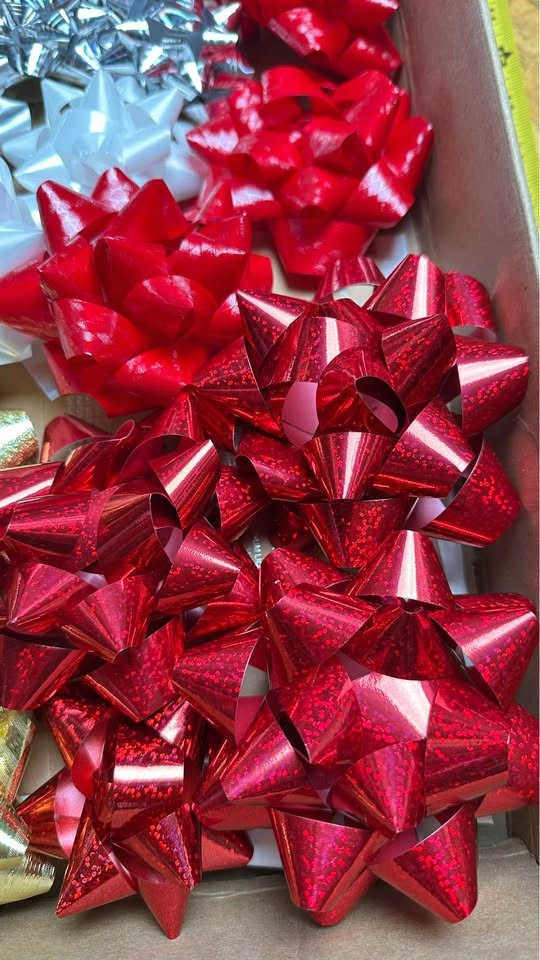 Assorted Christmas Gift Bows and Ribbon - photo 3
