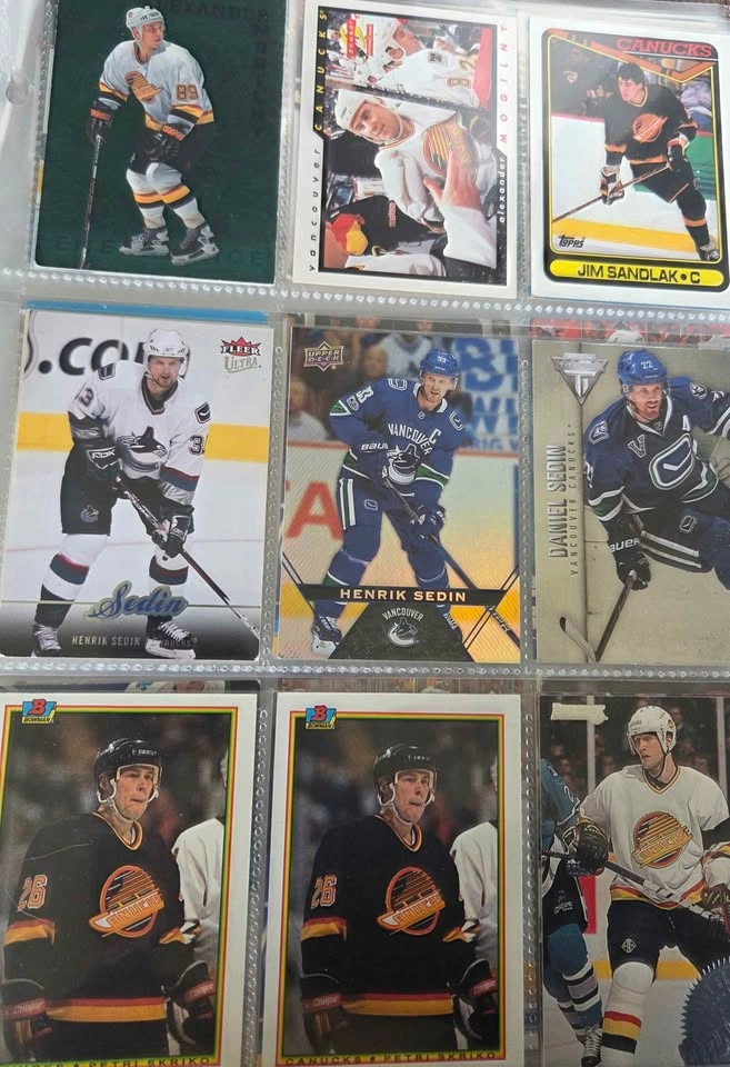 Lot of 600 assorted Nhl hockey Cards 69 sheets - photo 3