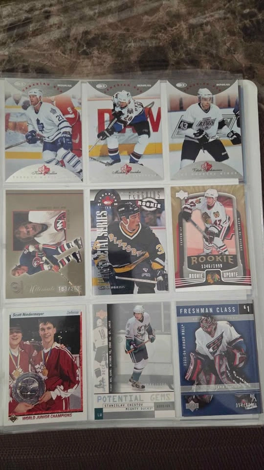 160-180 Rookie/Rare/ Hockey Cards Inserts Assorted - photo 2