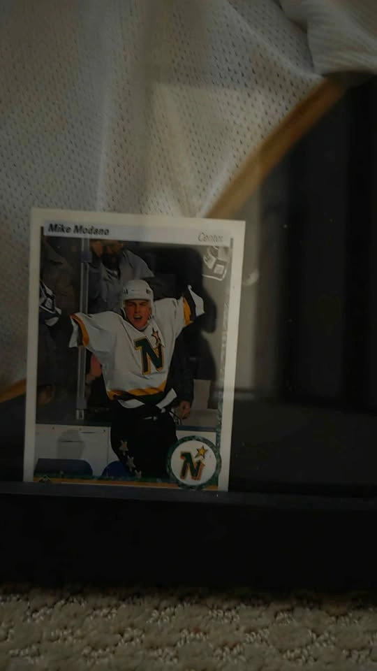 Signed Mike Modano Dallas Stars CCM Jersey w/ COA & 2 Cards - photo 4