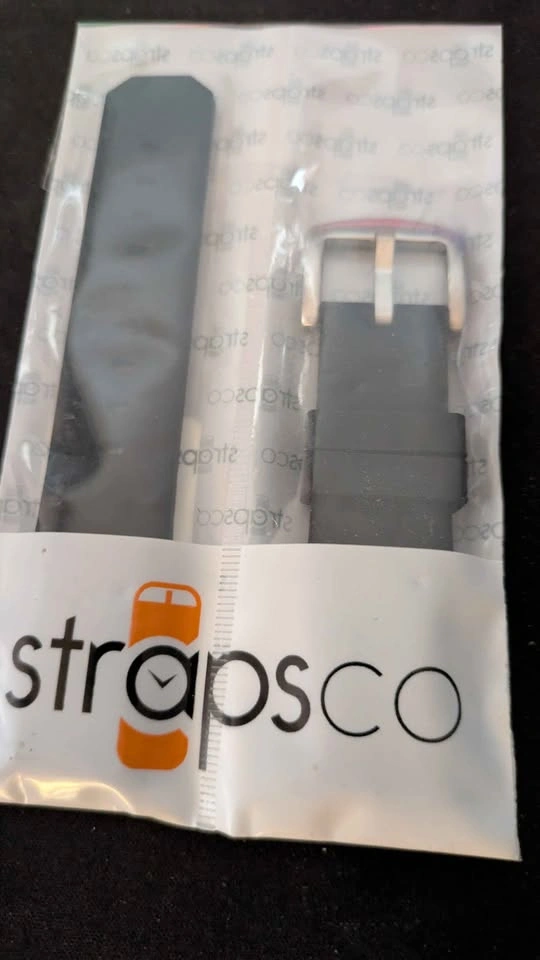 Brand New 22mm Black Silicone Rubber Watch Band - photo 3