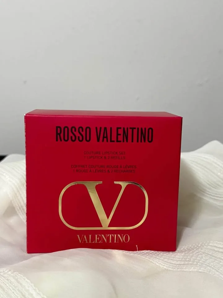 Valentino Lipstick Gift Set image indicator(2)