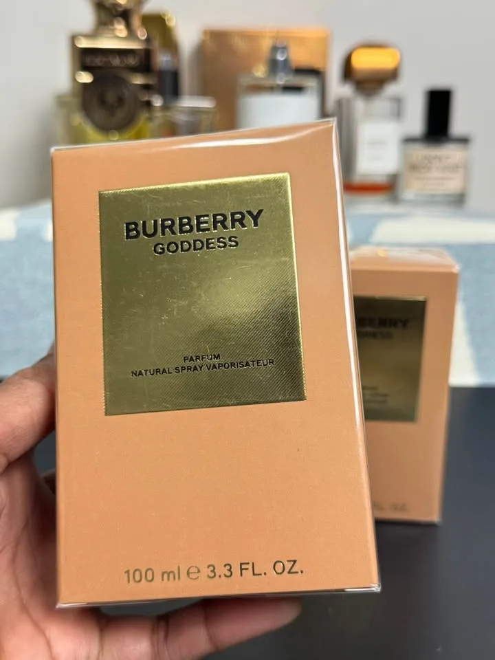 Burberry Goddess Parfum image indicator(2)