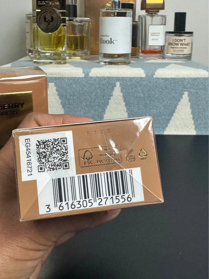 Burberry Goddess Parfum image indicator(4)