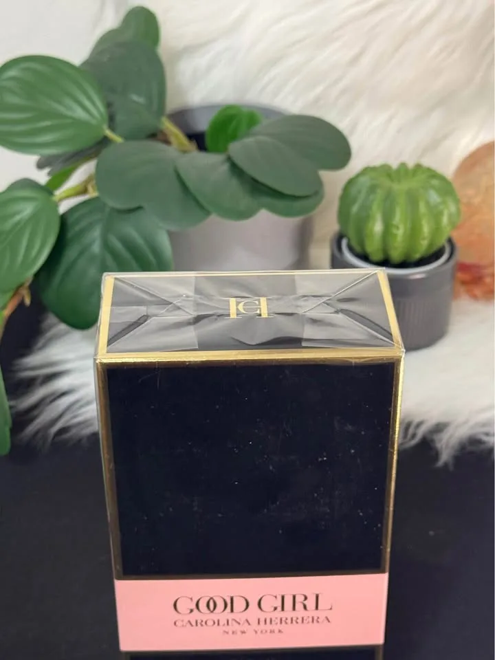 Carolina Herrera Good Girl Blush - 50ml EDP image indicator(2)