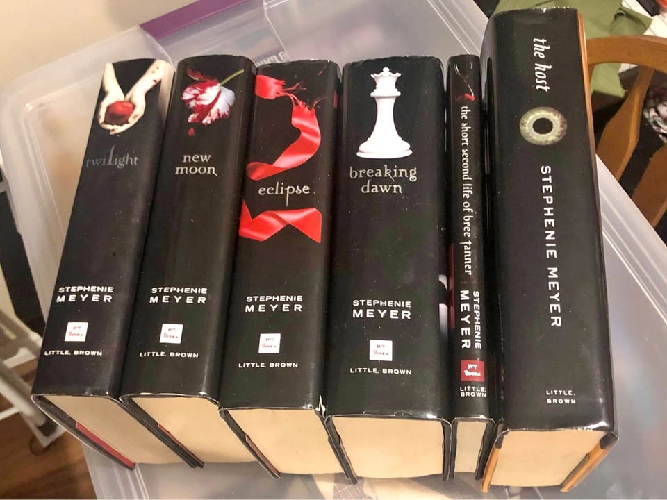 Stephenie Meyer Twilight Saga and The Host Hardcover Book Set