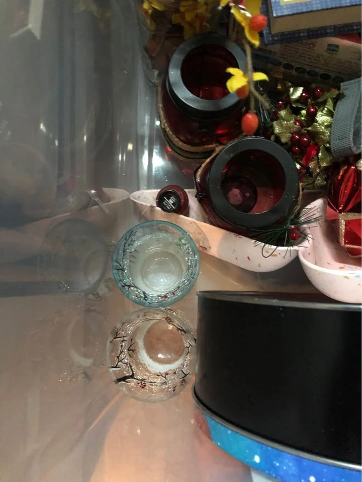 Moving clearout — $5 box - photo 3