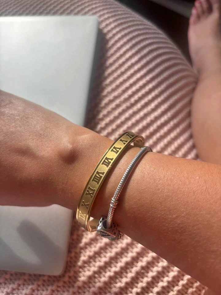 Neo Relique Roman Numeral Bangle Bracelet - Gold Plated