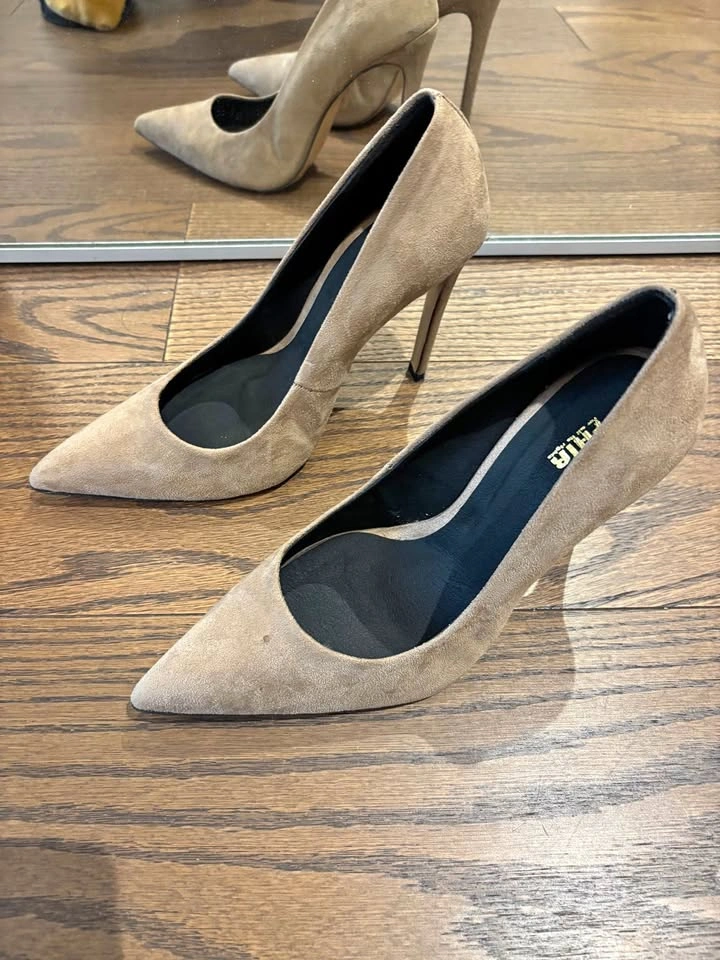 FAIR Tan Suede Pumps
