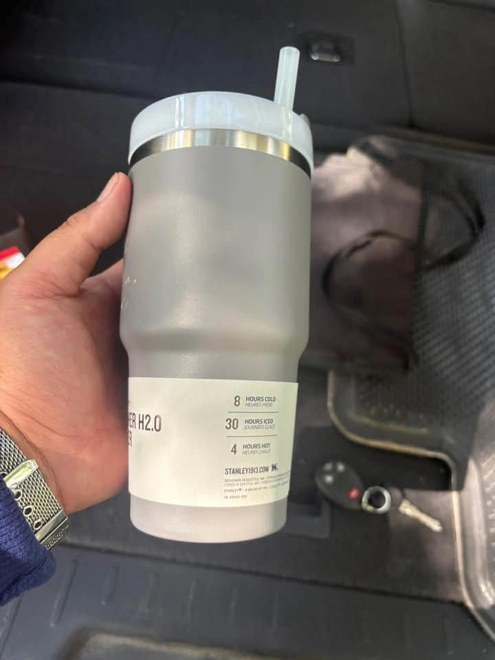 Stanley Quencher H2.0 FlowState Tumbler 20oz – Grey Brand New - photo 4