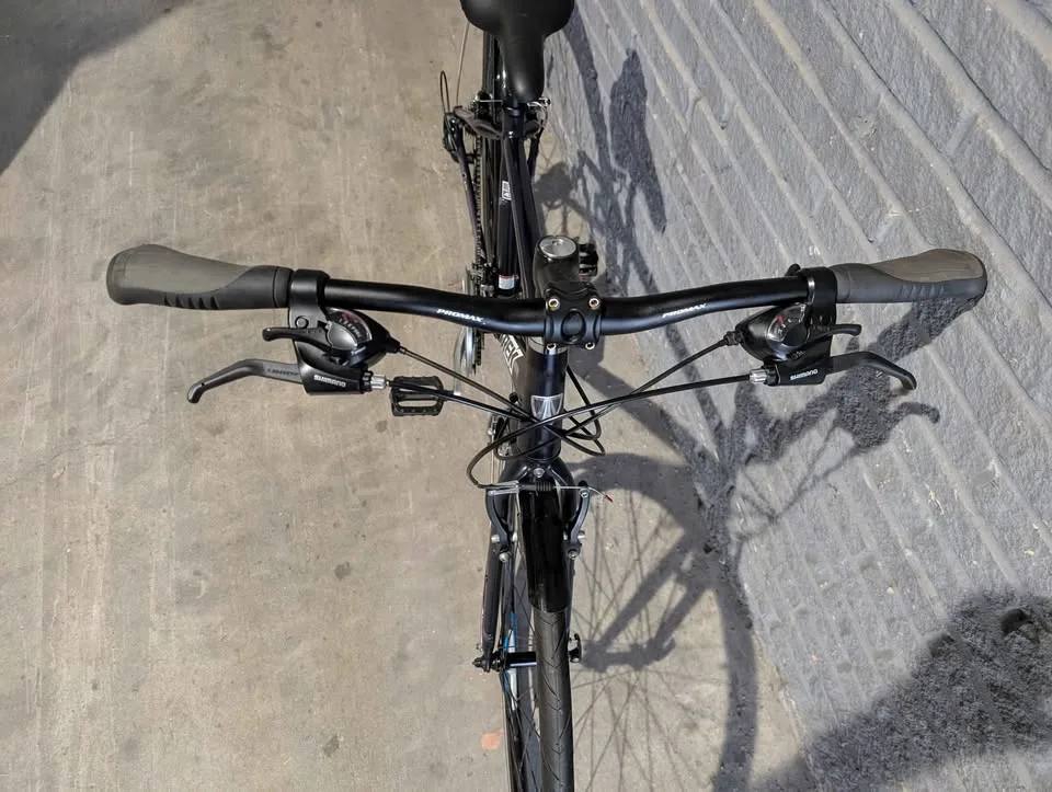 2014 Small Trek 7.2FX Aluminum frame, fork Comes with fenders image indicator(4)