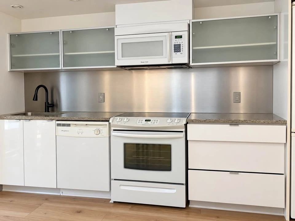 Kitchen Cabinets (5 Units) + Quartz Countertops (2 Pieces)