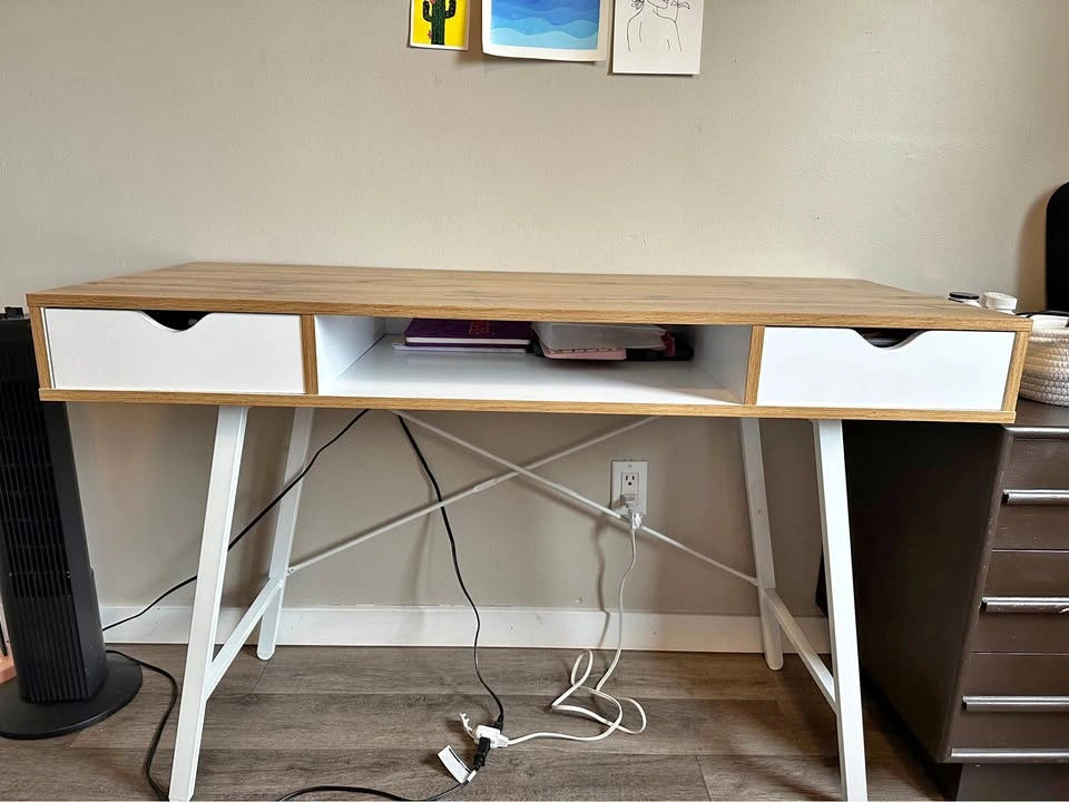 Computer desk