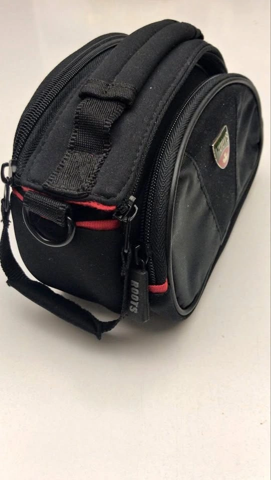 Roots camera bag