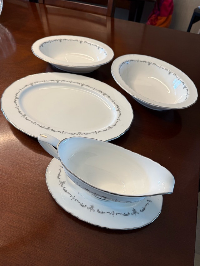 Royal Worcester Silver Chantilly Dinner Set - photo 4